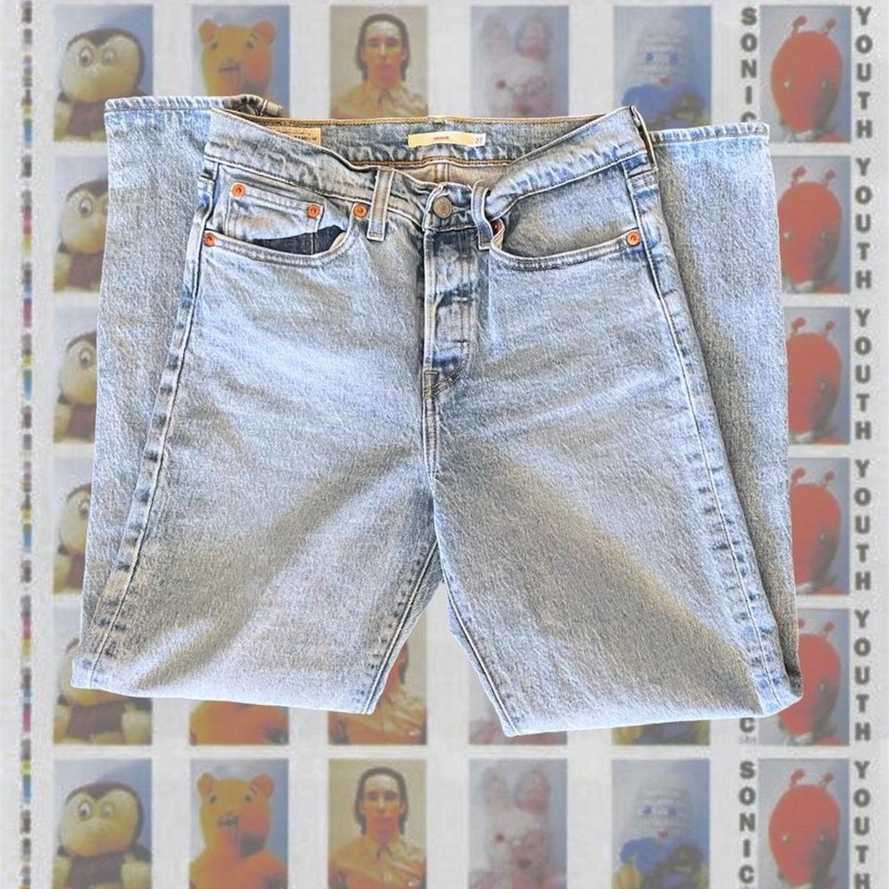 Wedgie Straight Leg jeans